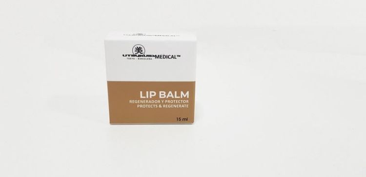 Imagen de Bálsamo labial Utsukusy Hyalu In 15ml